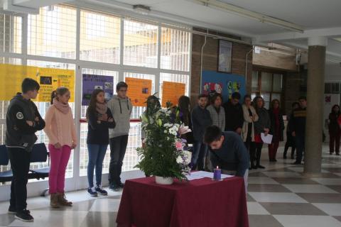 contraelmaltratofemenino07.jpg
