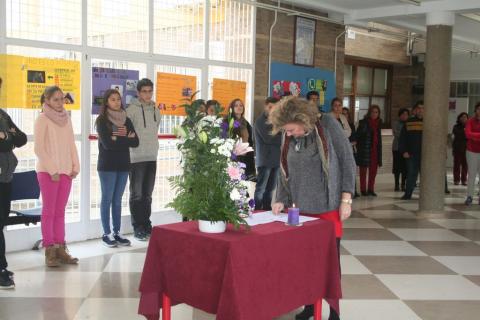 contraelmaltratofemenino12.jpg