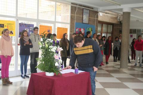 contraelmaltratofemenino13.jpg