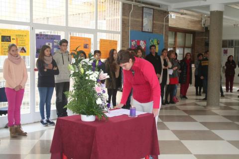 contraelmaltratofemenino14.jpg