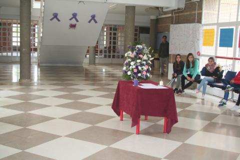 contraelmaltratofemenino55.jpg