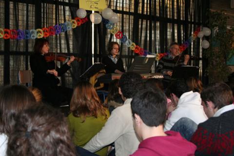 diadelapaz056.jpg